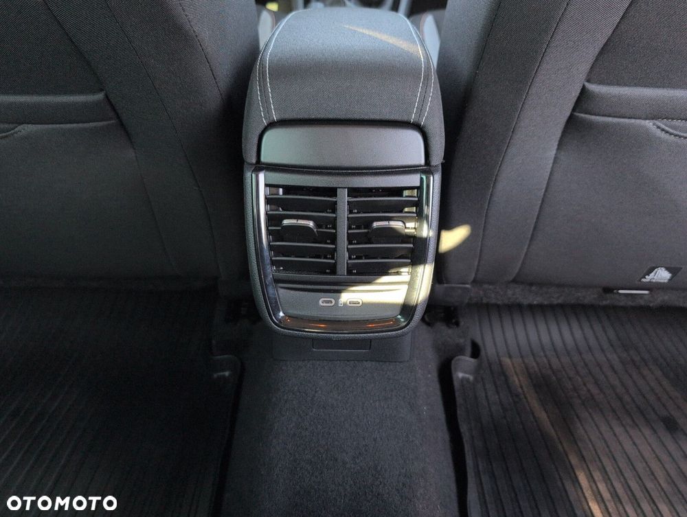 Skoda Kamiq 1.0 TSI Selection DSG - 12