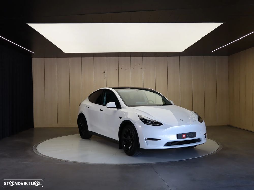 Tesla Model Y Long Range Dual Motor AWD - 8