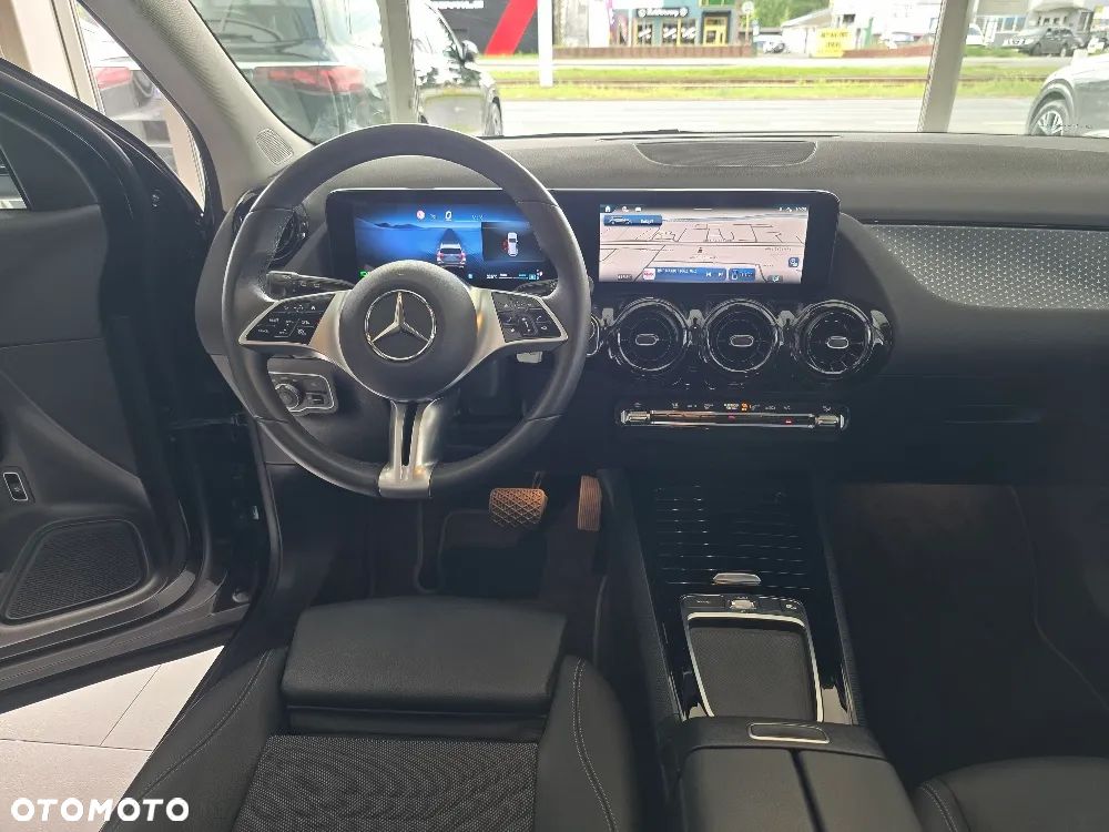 Mercedes-Benz GLA 200 Style - 12