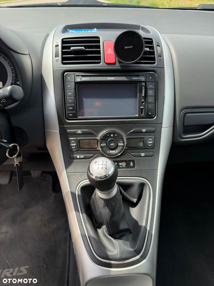 Toyota Auris - 16
