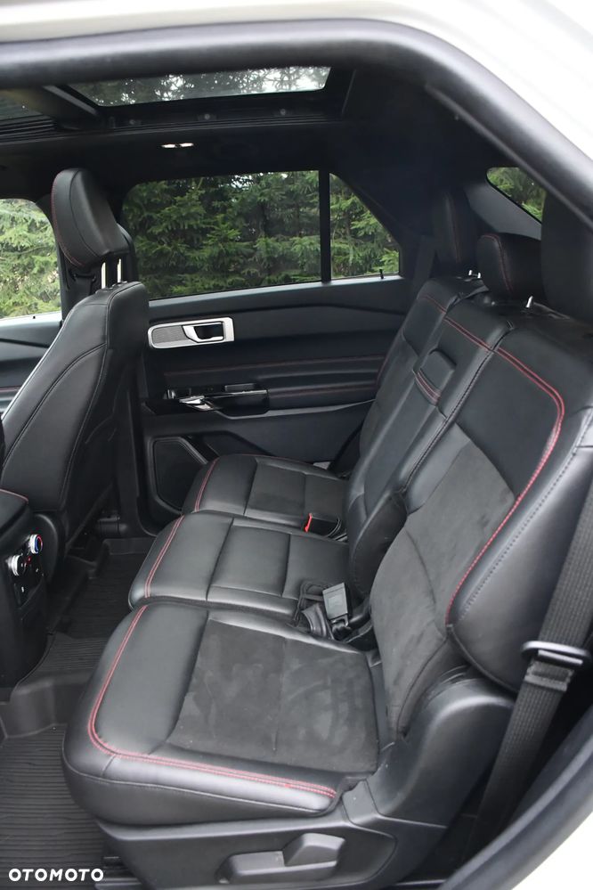 Ford Explorer - 18