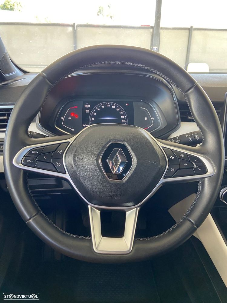 Renault Clio 1.0 TCe Techno Bi-Fuel - 25