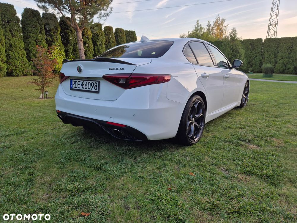 Alfa Romeo Giulia - 7