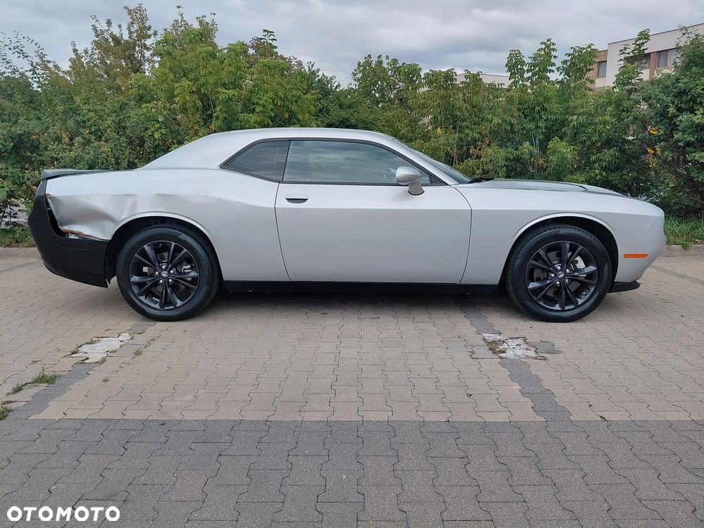 Dodge Challenger - 3