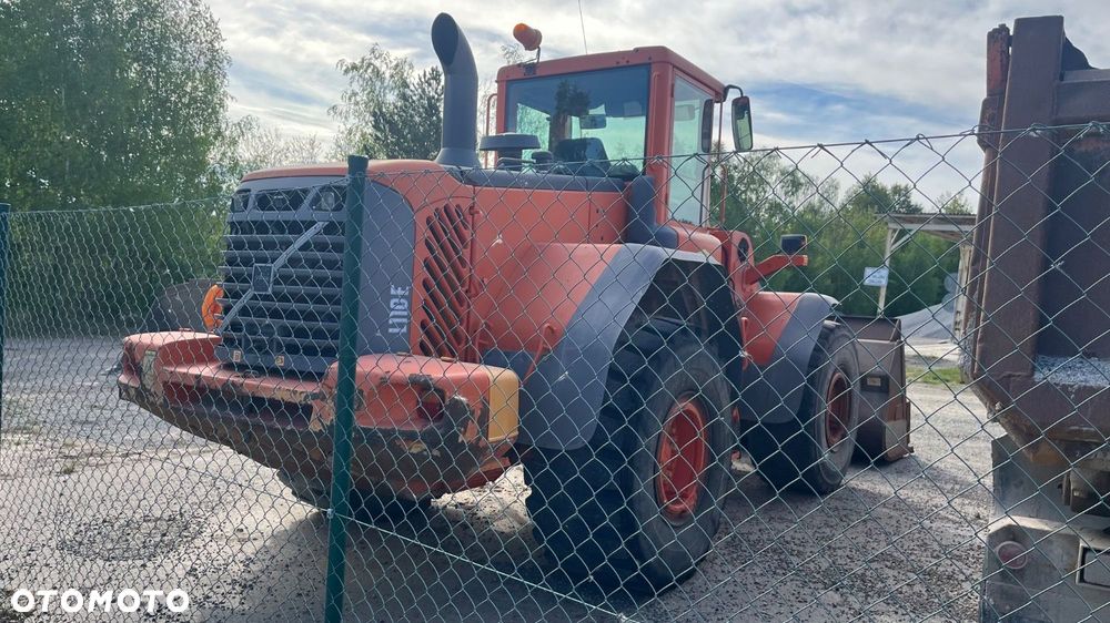 Volvo L 110 E 4X4 - 4