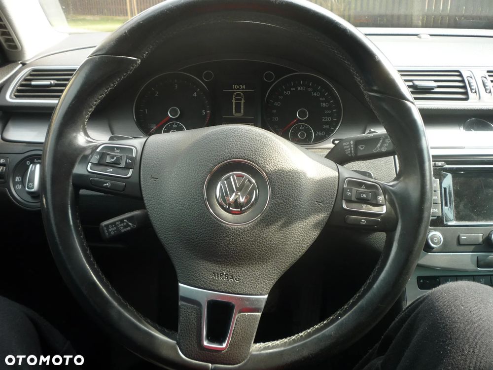 Volkswagen Passat 2.0 Blue TDI DSG SCR Comfortline - 26