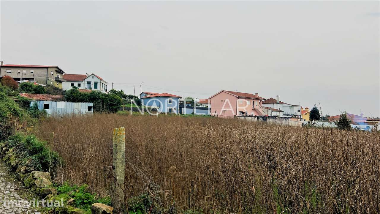 Moradia T3 para reabilitação com 3.280 m² – Coronado, Trofa - Grande imagem: 2/11