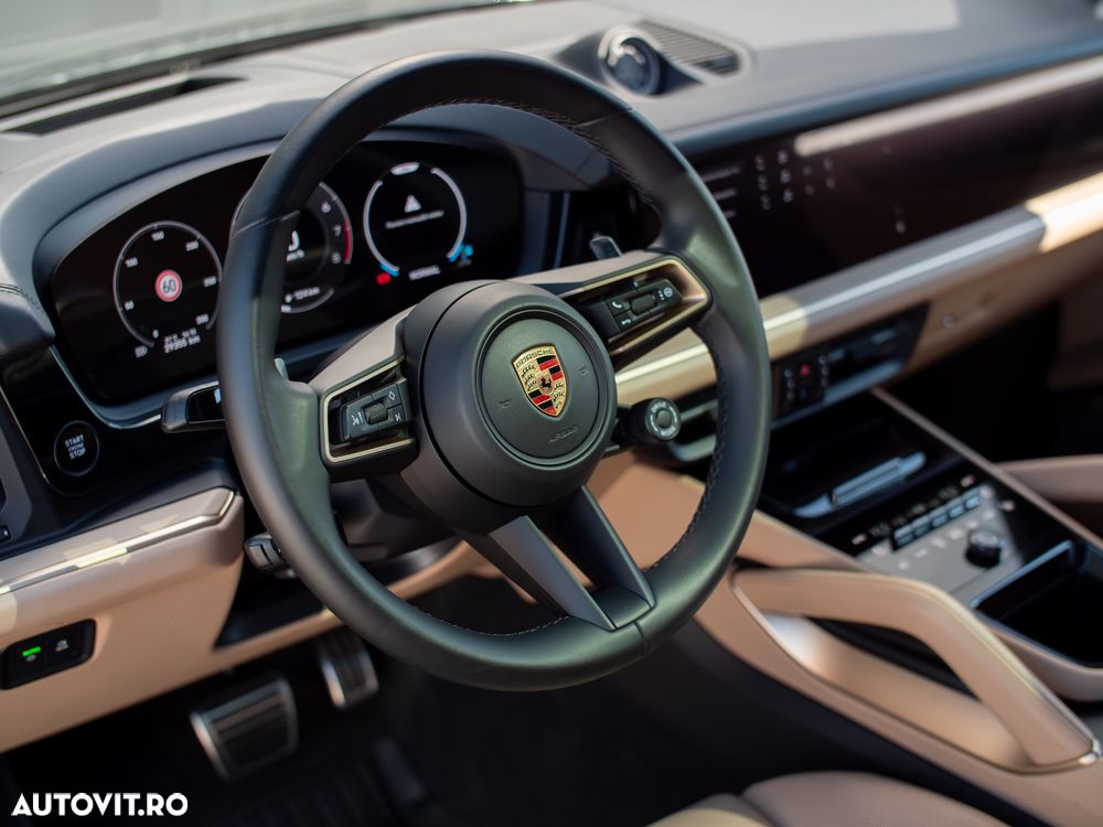 Porsche Cayenne - 25