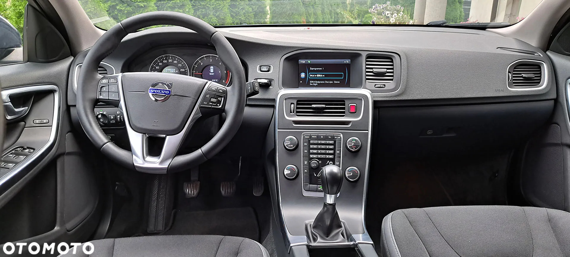 Volvo V60 D2 Momentum - 19