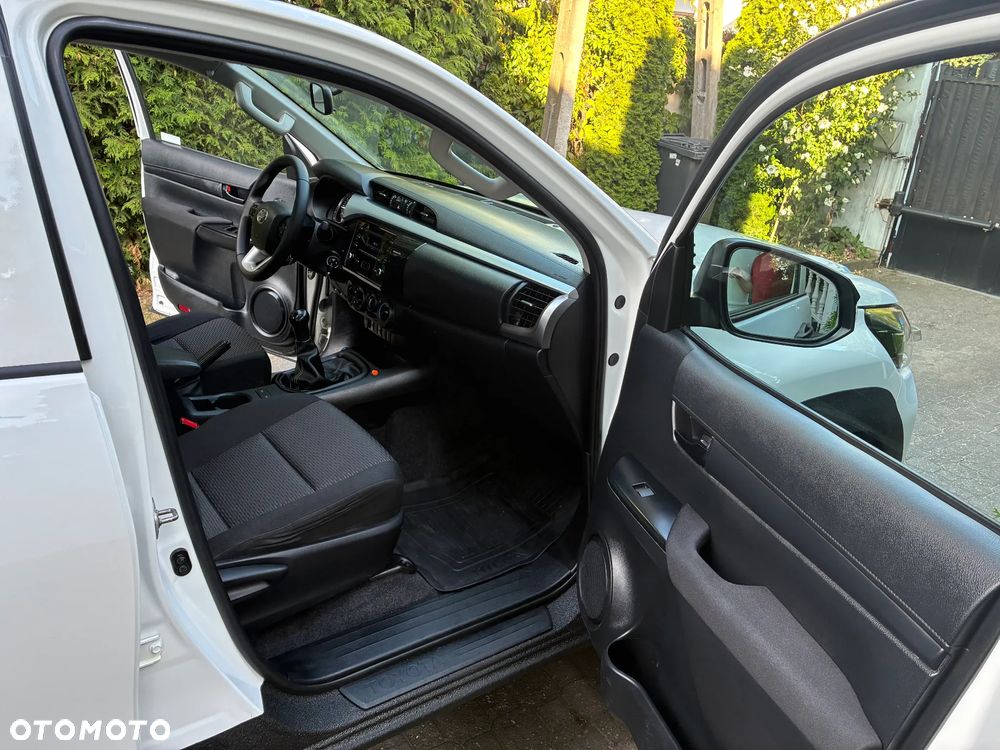 Toyota Hilux 2.4 D-4D Double Cab DLX 4x4 - 20