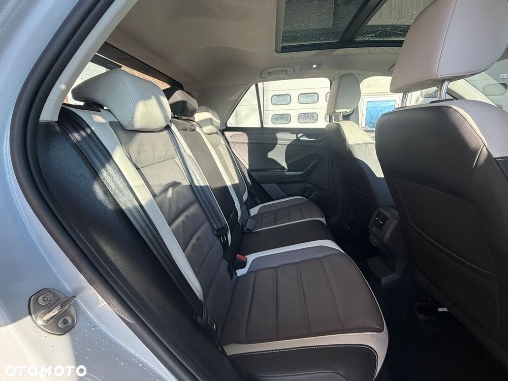 Volkswagen T-Roc - 12