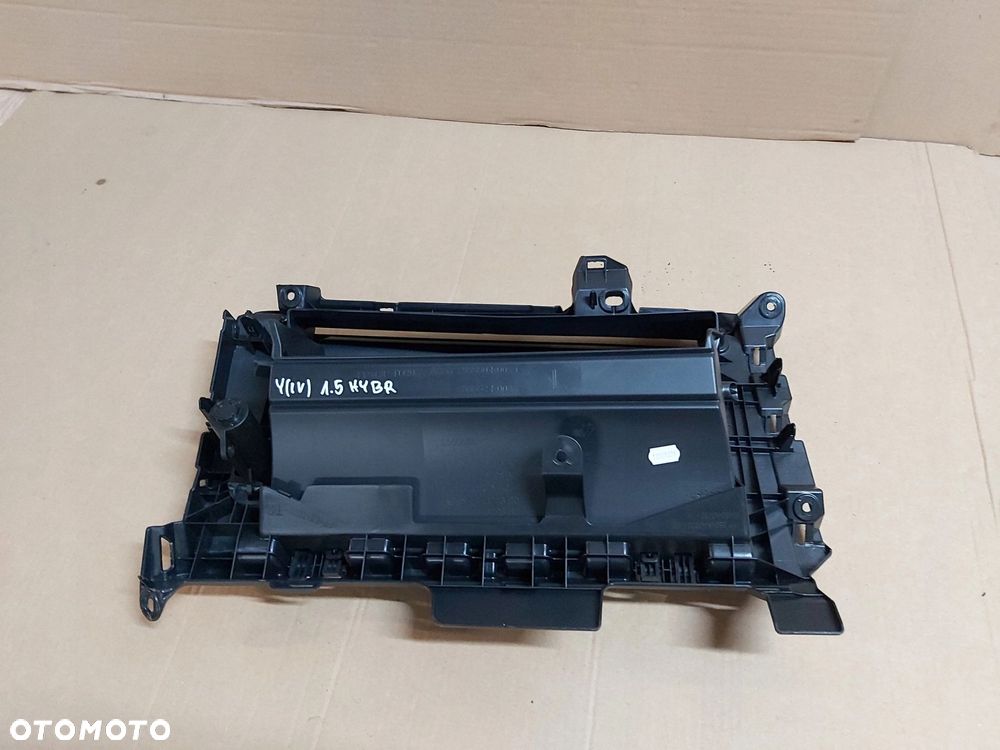 Toyota Yaris IV schowek deski 55550-K0030 - 4