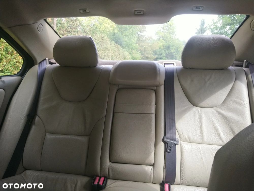 Volvo S60 2.4D Momentum - 8