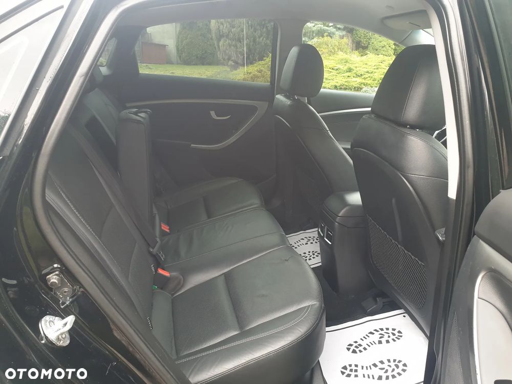 Hyundai i30 1.4 Intro Edition - 12