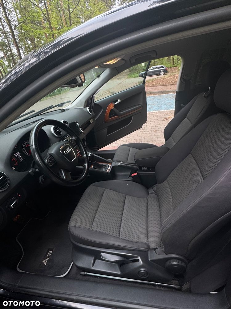 Audi A3 3-drzwiowe 1.6 TDI DPF Attraction - 13