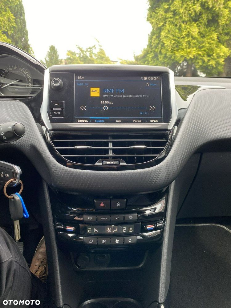 Peugeot 2008 1.5 BlueHDi Signature - 19