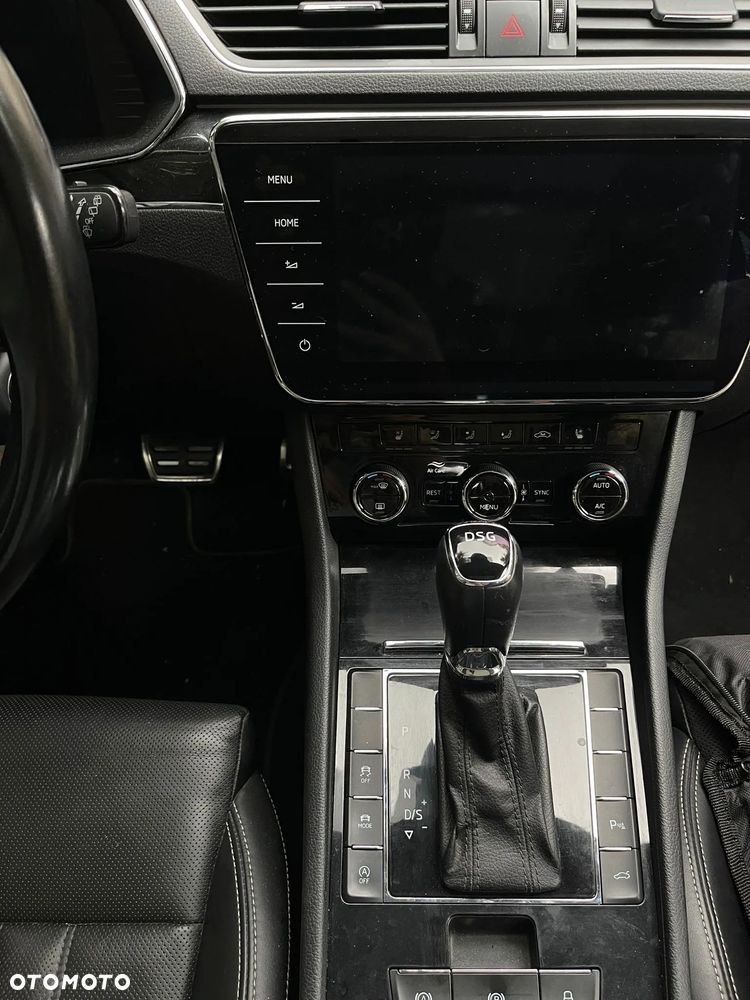 Skoda Superb 2.0 TDI L&K DSG - 18