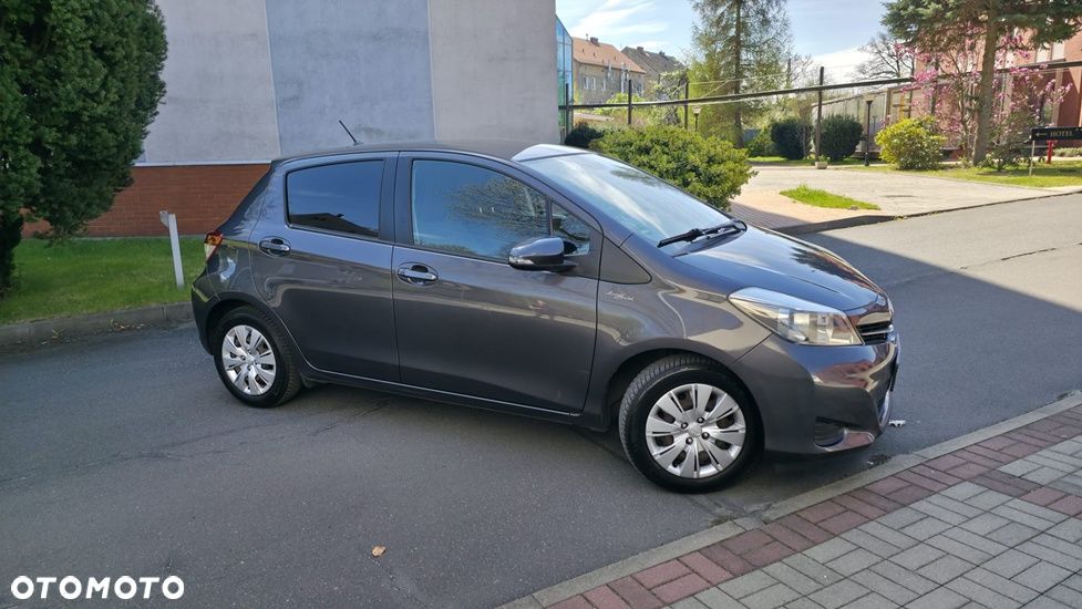 Toyota Yaris 1.33 Premium - 10