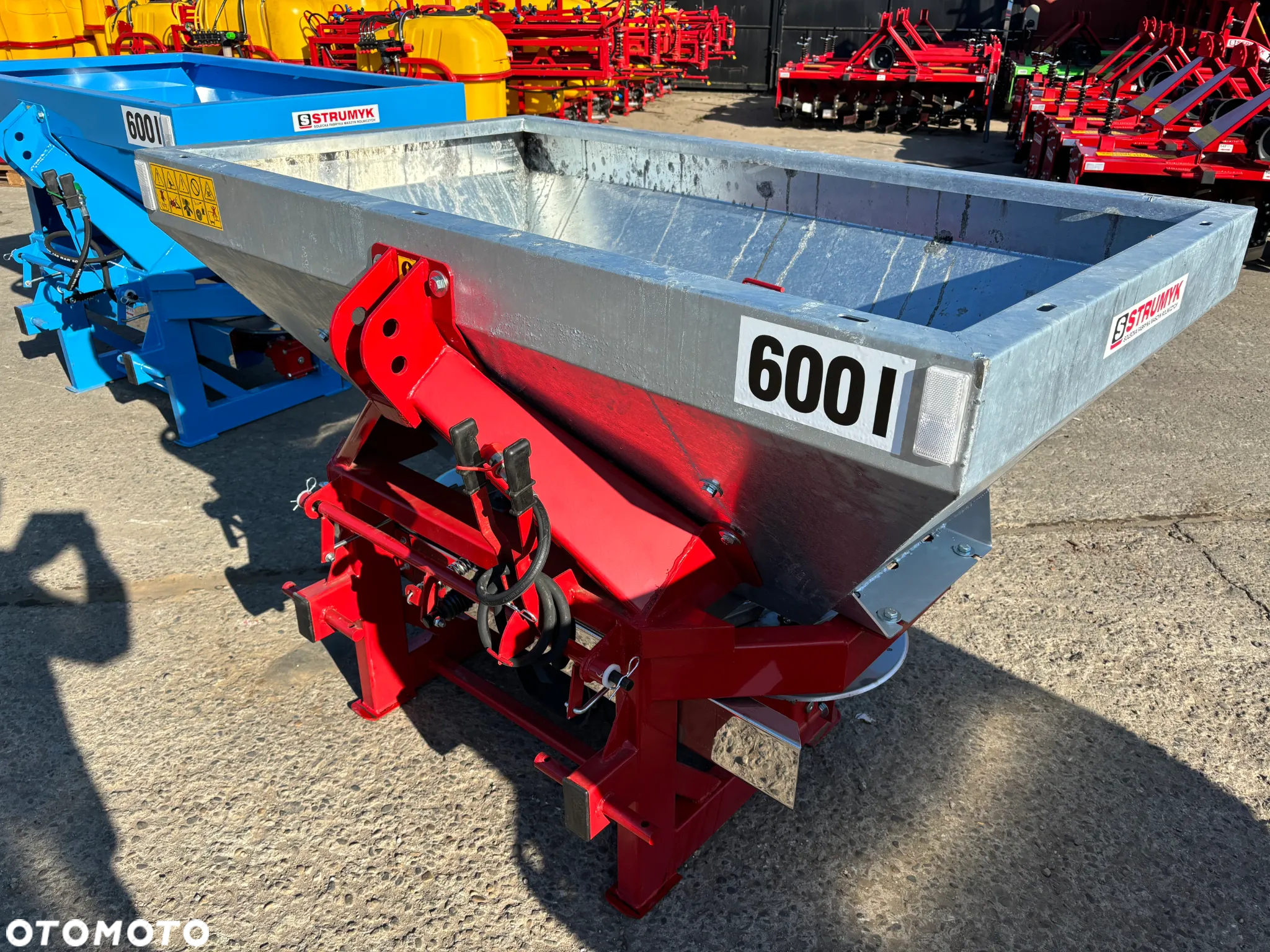 Rozsiewacz/siewka nawozu/ hydrauliczna/STRUMYK/ Darmowy transport/ DOSTĘPNE POJEMNOŚCI:600,800,1000,1200l - 5