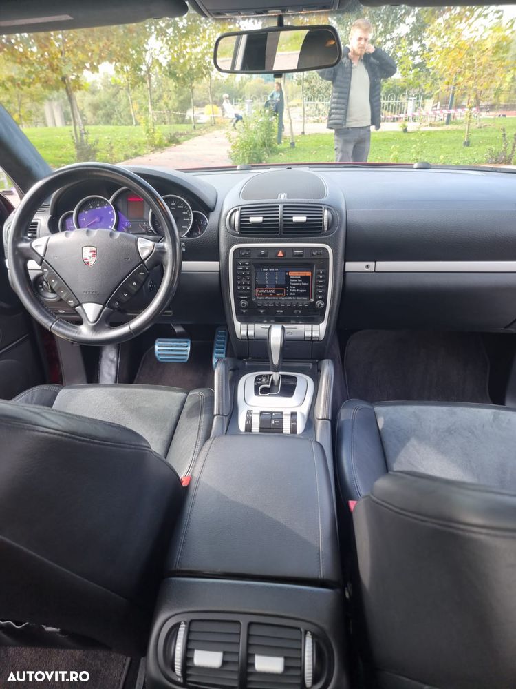 Porsche Cayenne - 15