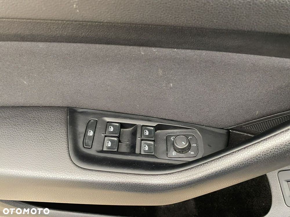 Volkswagen Passat - 14