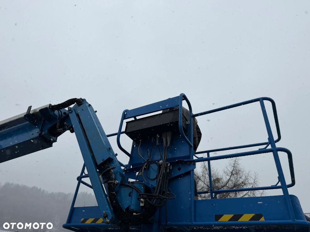 Genie S-45 Zwyżka Podnośnik Teleskopowy terenowy 4x4 wysokość 16 m Silnik DEUTZ. Maszyna jak Nowa z Urzędu Norweskiego Komuny! 2016 rok. Spalinowo- elektryczna Zadbana. Zero luzów wycieków! Okazja! 2 x Sterowanie maszyną góra i dół. Przetwornica gniazdo 220 volt. Poziomowanie oraz obrót kosza! OKAZJA. Aktualna Dekra Do 2027 roku !!! - 9