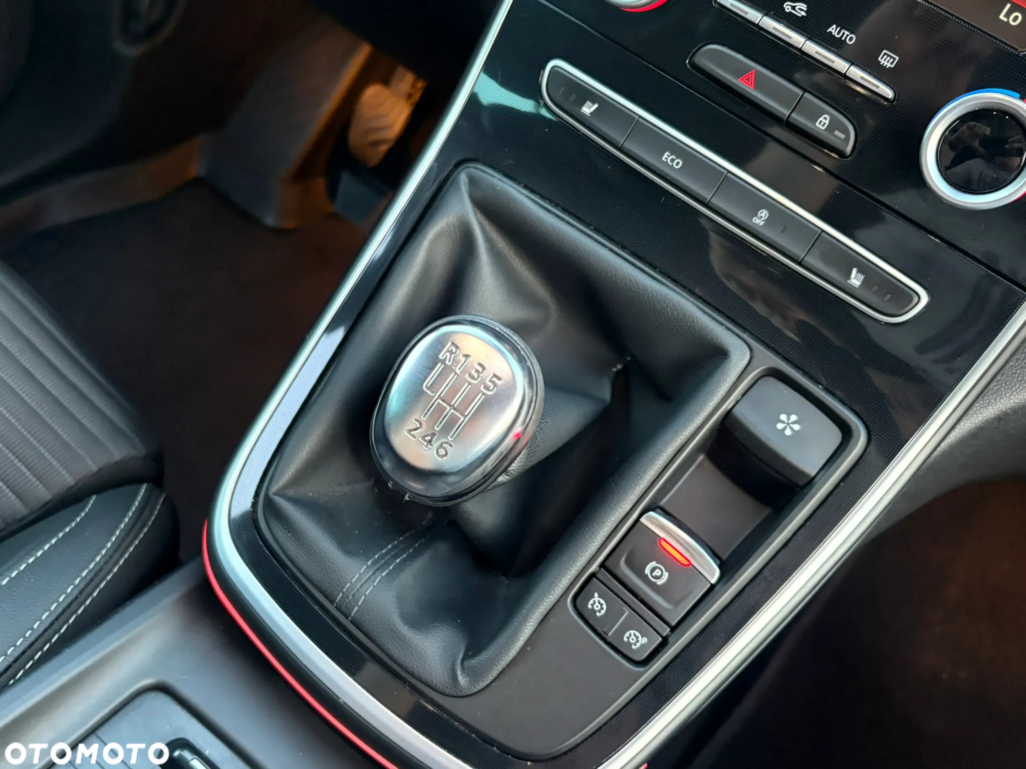 Renault Grand Scenic ENERGY TCe 115 S&S Bose Edition - 16
