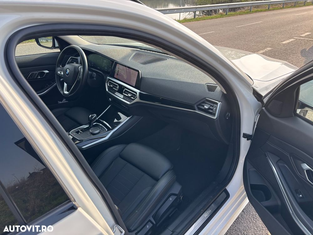 BMW Seria 3 330e Aut. Sport Line - 18