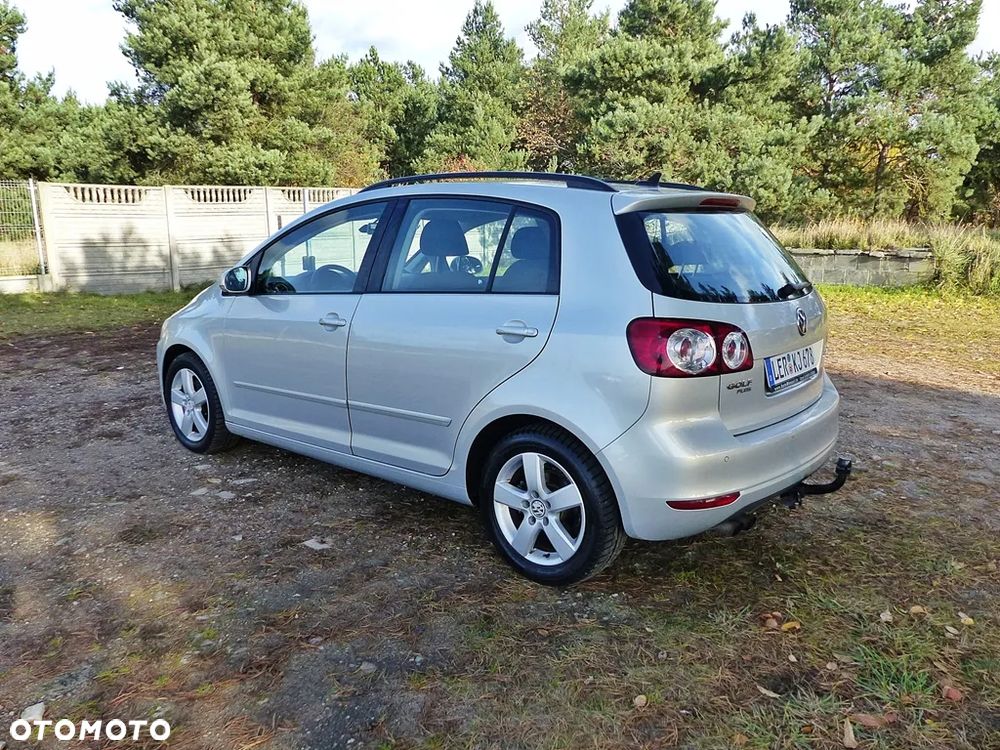 Volkswagen Golf Plus 2.0 TDI Comfortline - 12