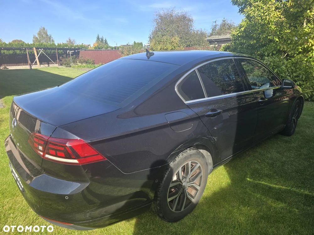 Volkswagen Passat - 5