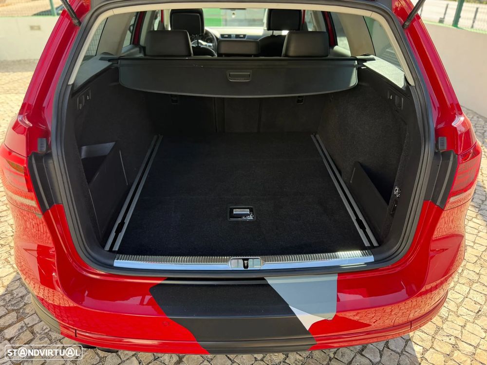 VW Passat Variant 2.0 TSI DSG R-Line - 18
