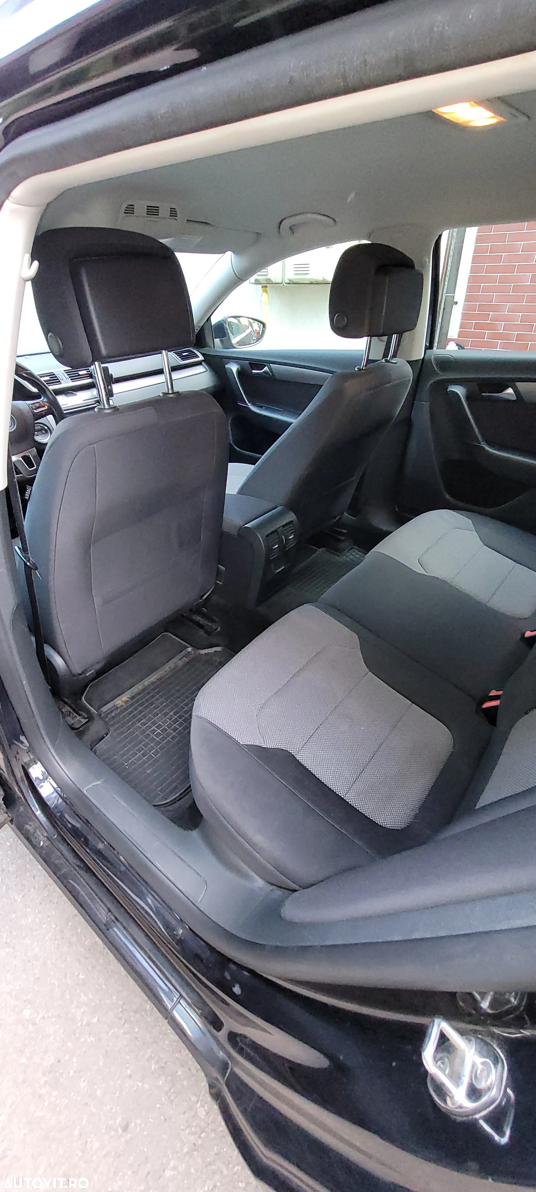 Volkswagen Passat Variant 1.6 TDI BlueMotion Technology Comfortline - 35