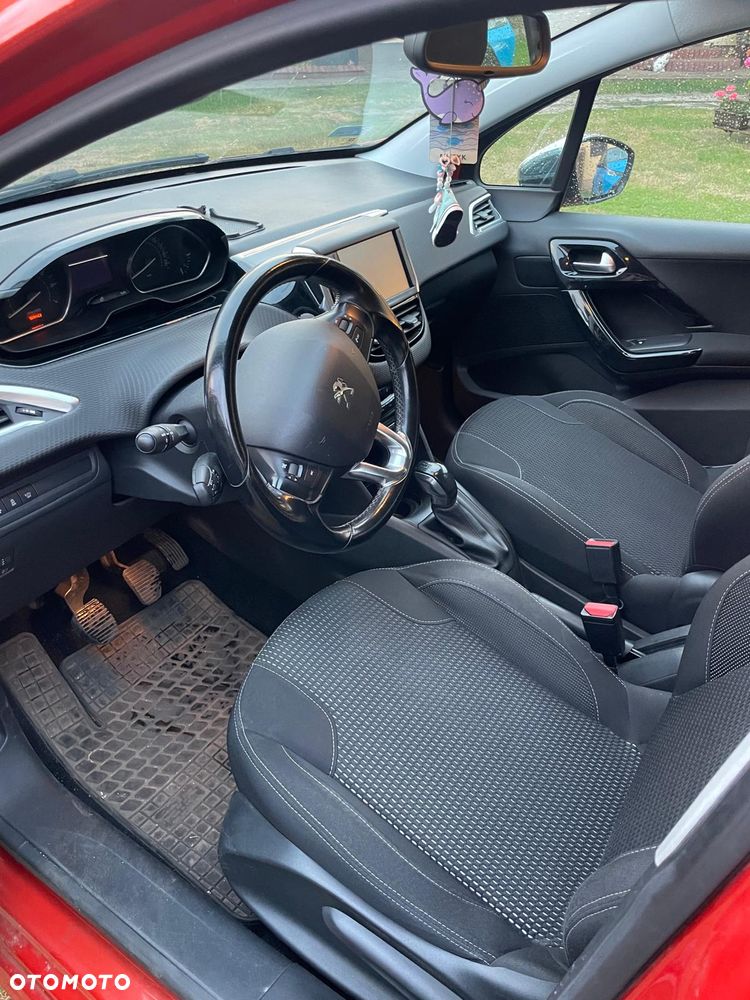 Peugeot 208 1.2 PureTech Allure S&S - 3