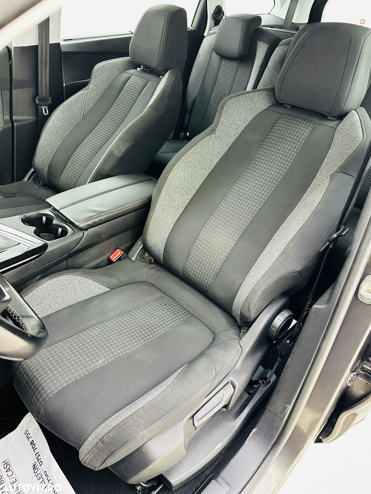 Peugeot 5008 - 17