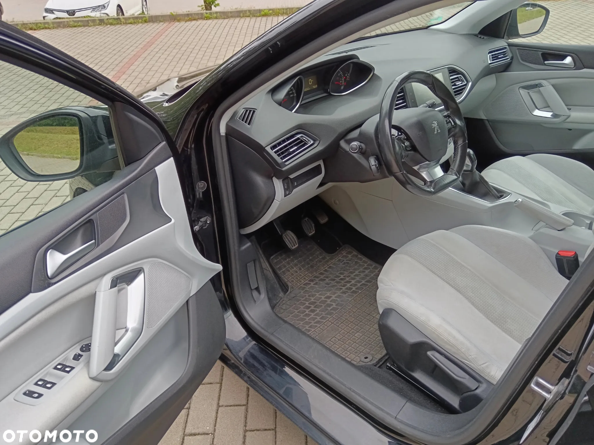Peugeot 308 - 13