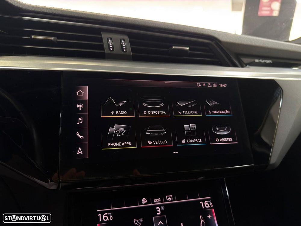 Audi e-tron 50 quattro S line - 43