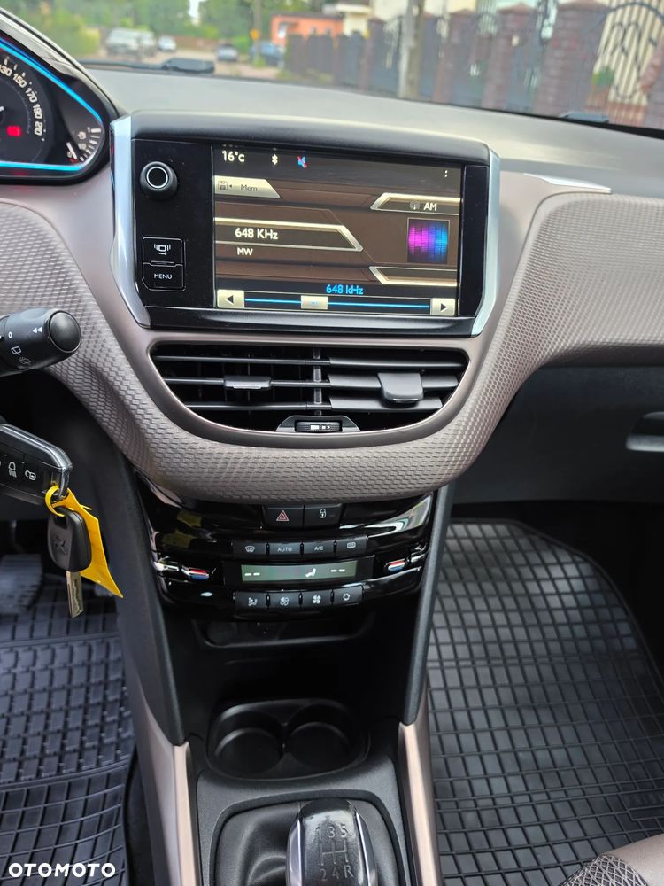Peugeot 2008 1.6 VTi Allure - 25