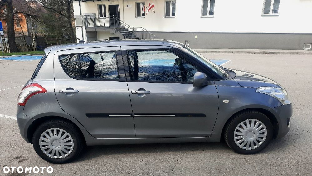 Suzuki Swift 2011 photo 4