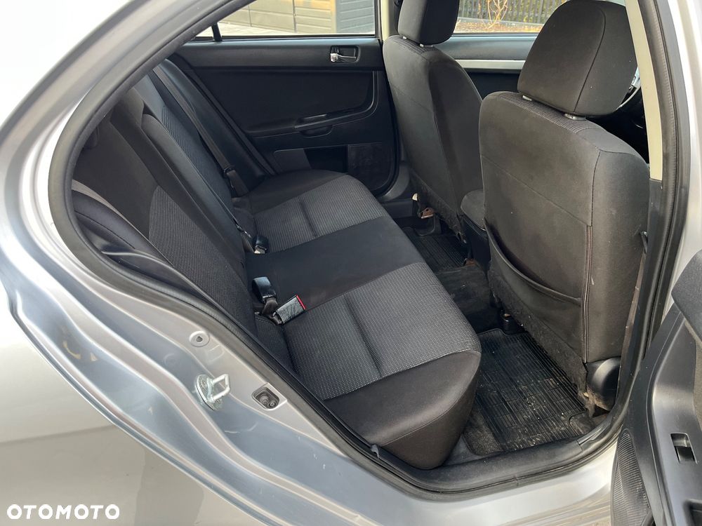 Mitsubishi Lancer 1.8 Invite - 9