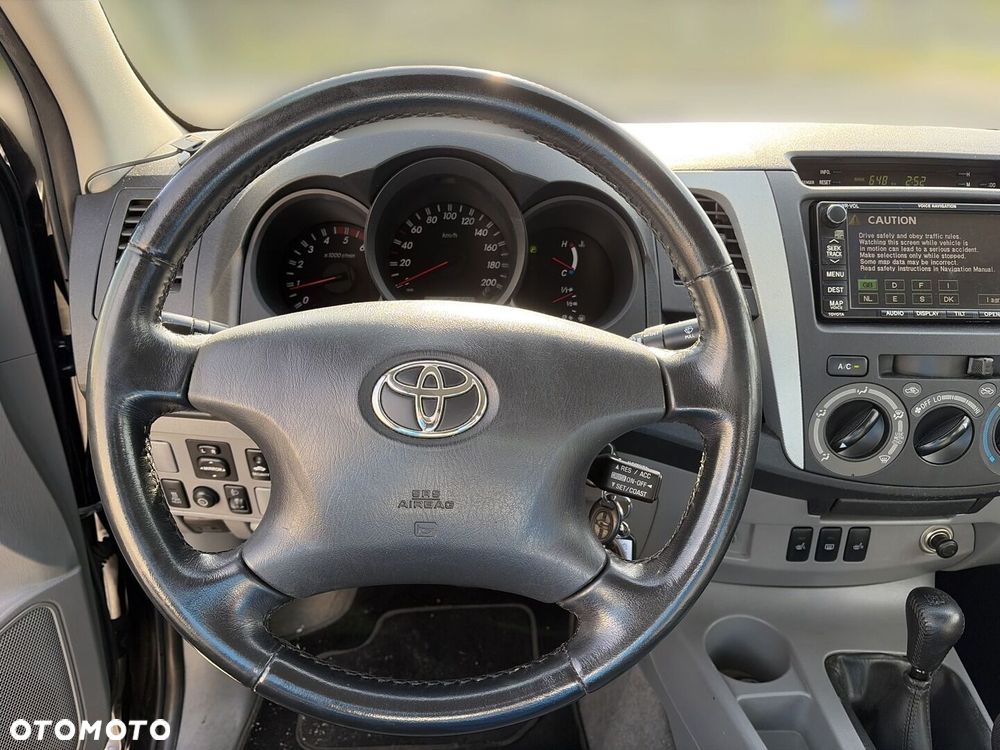 Toyota Hilux 3.0 D-4D SR5 - 15