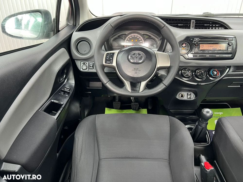 Toyota Yaris 1.0 VVT-i - 8