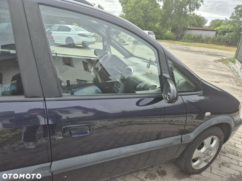 Opel Zafira 1.8 16V Comfort - 6