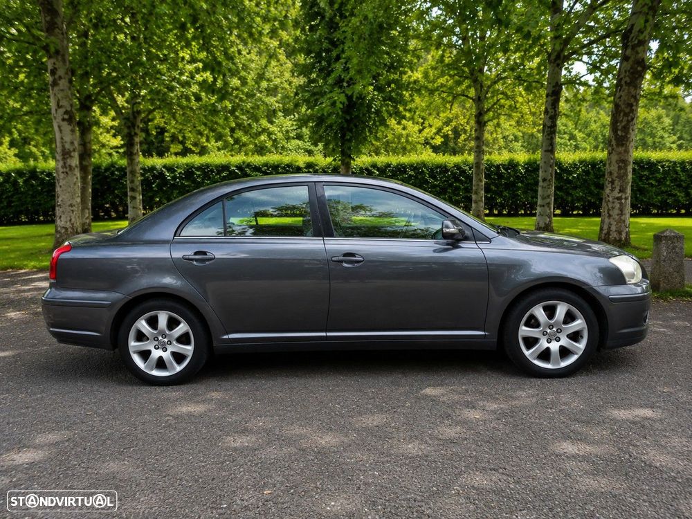 Toyota Avensis - 5