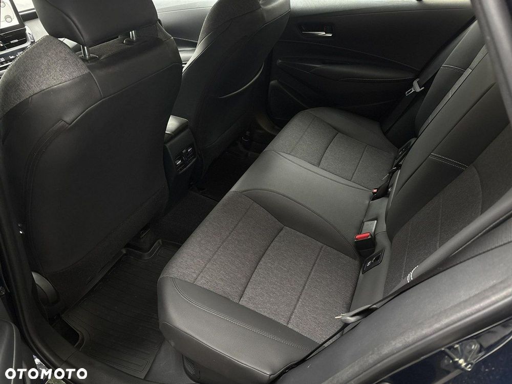 Toyota Corolla - 11