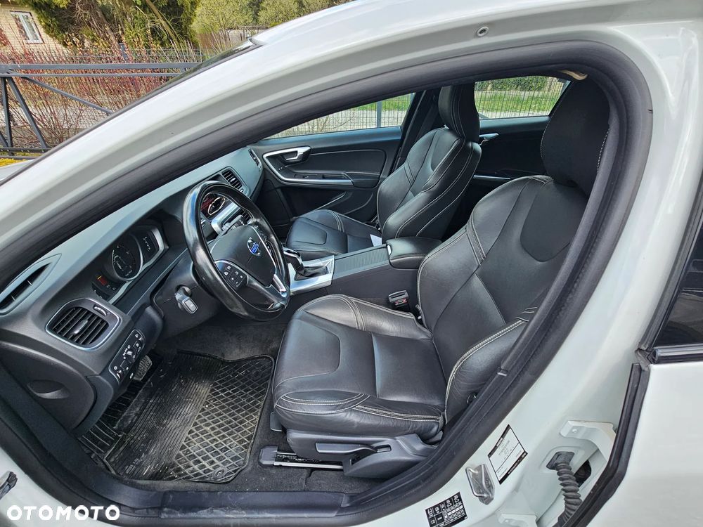 Volvo V60 - 10