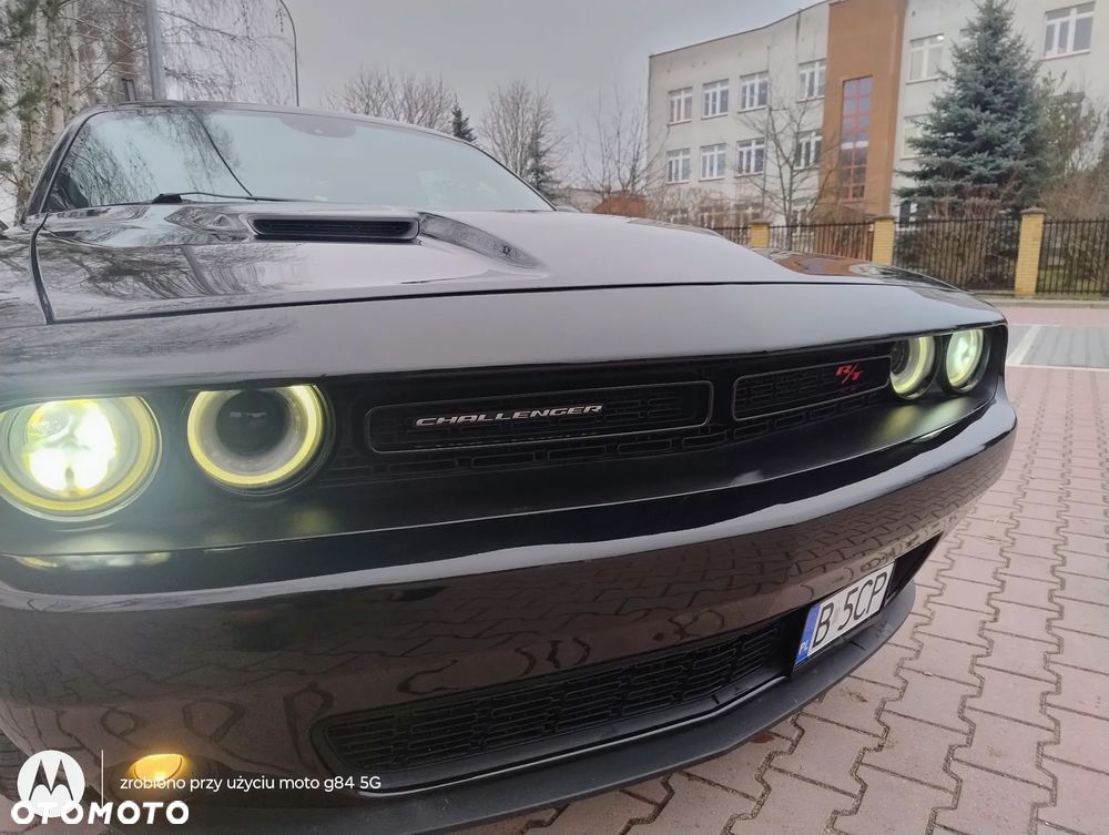 Dodge Challenger - 2