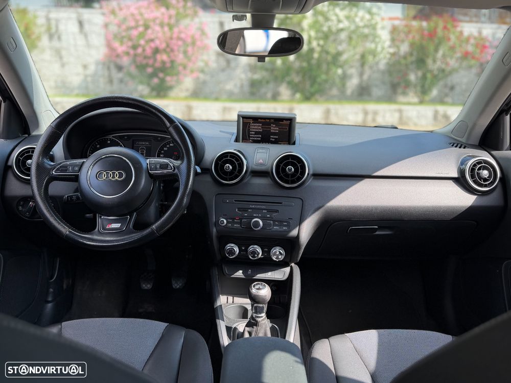 Audi A1 Sportback 1.6 TDI S line edition - 4