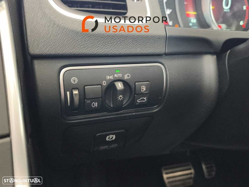 Volvo V60 2.0 D4 R-Design Geartronic - 20