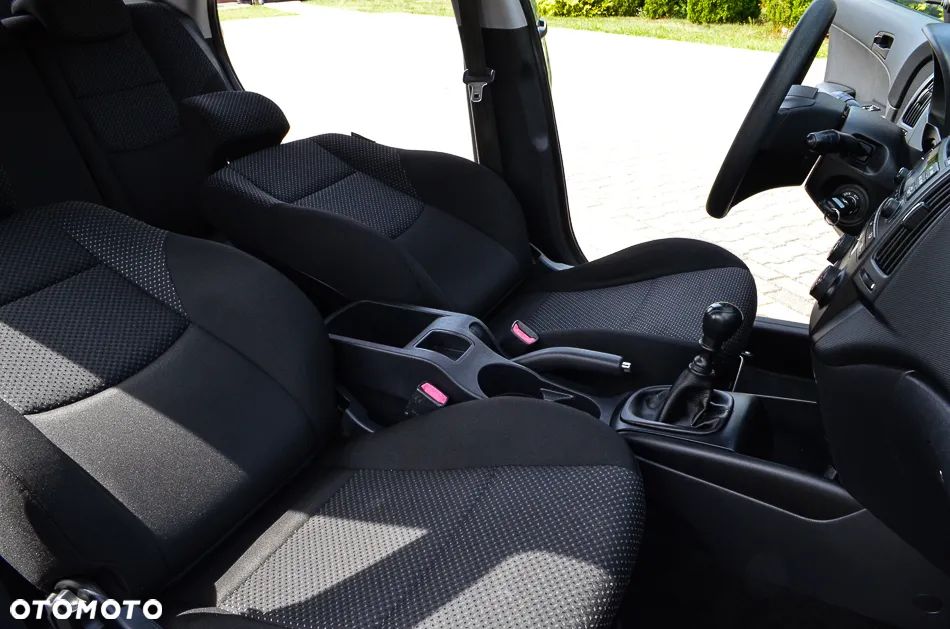 Hyundai i30 1.4 Comfort EU5 - 32