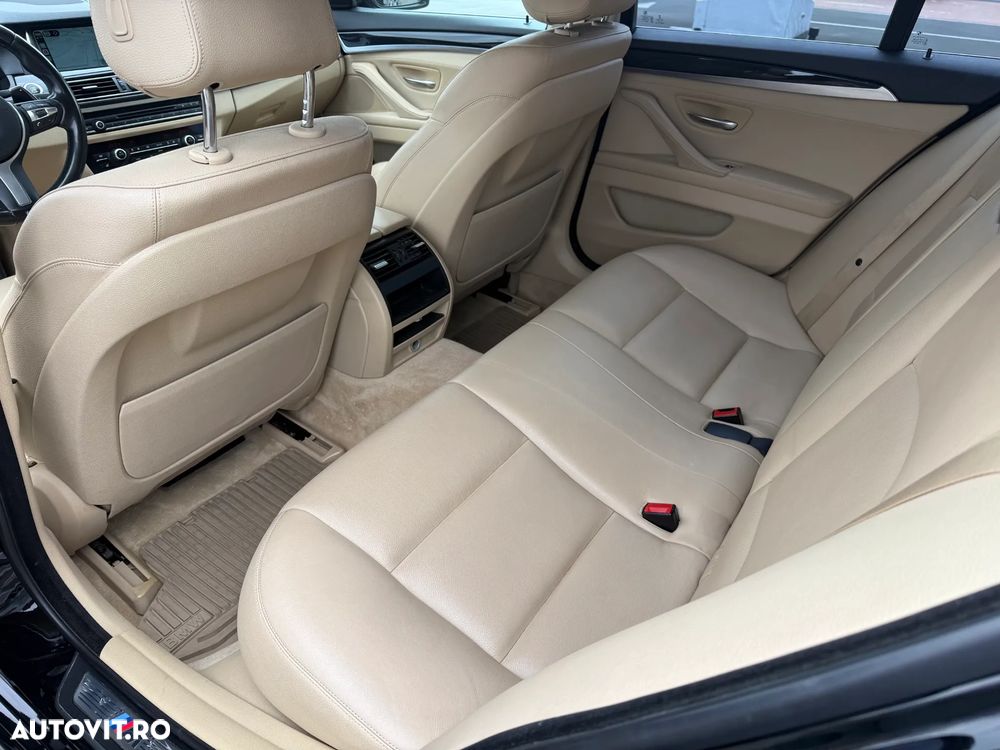 BMW Seria 5 520d xDrive AT - 12